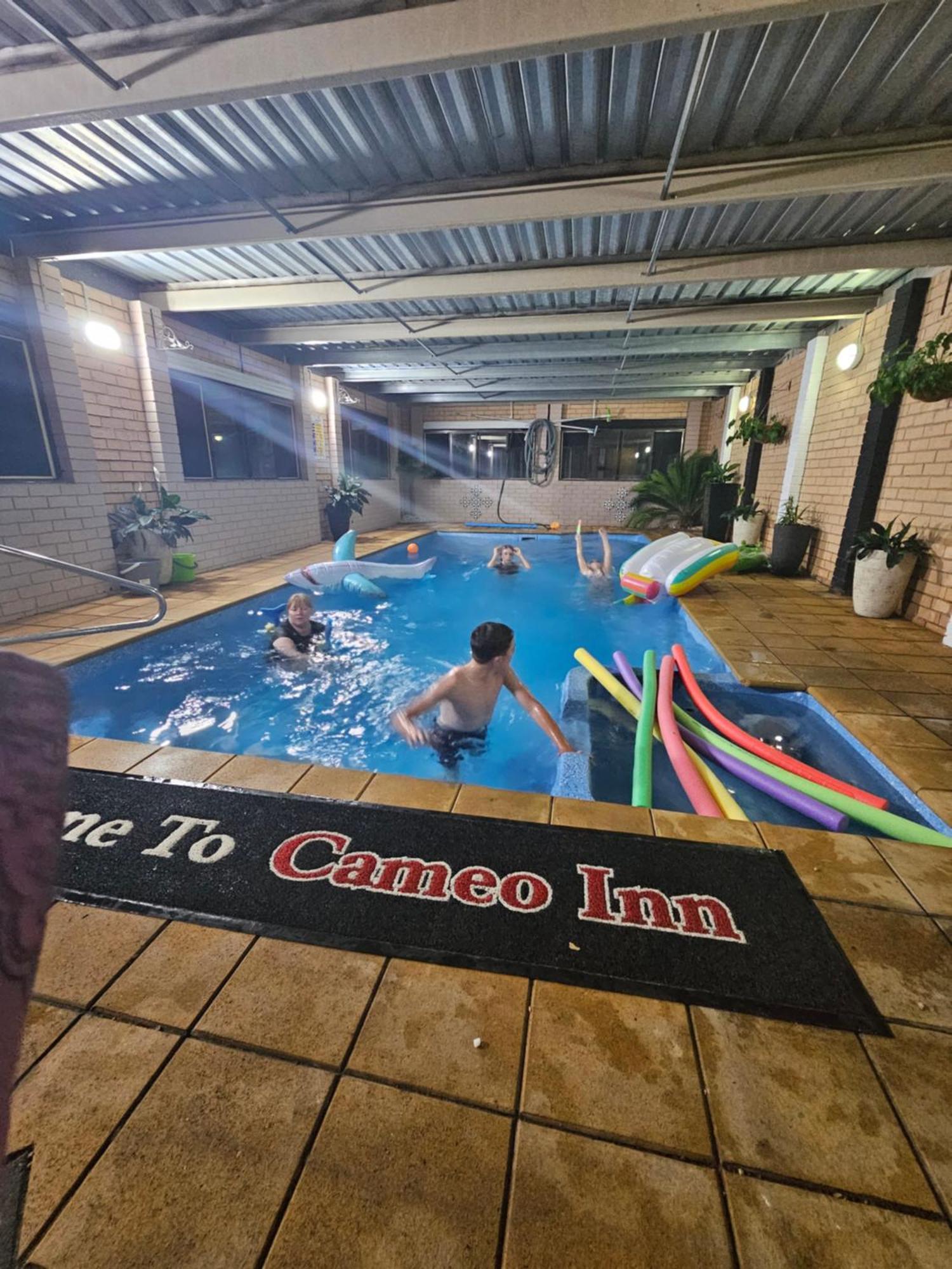 Cameo Inn Motel West Wyalong Ngoại thất bức ảnh